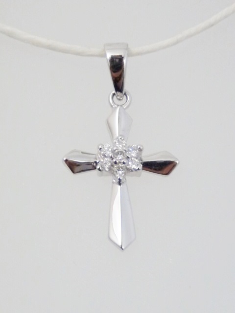 Diamond Flower Cross Pendant | Lindas 